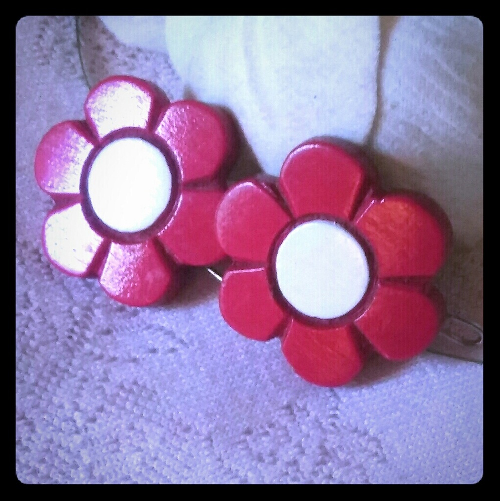 Vintage Wooden Flower Hair Barrettes - Picture 4 of 7